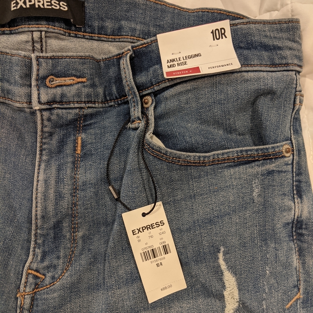 NEW Express Mid Rise "Ankle Legging" Jean